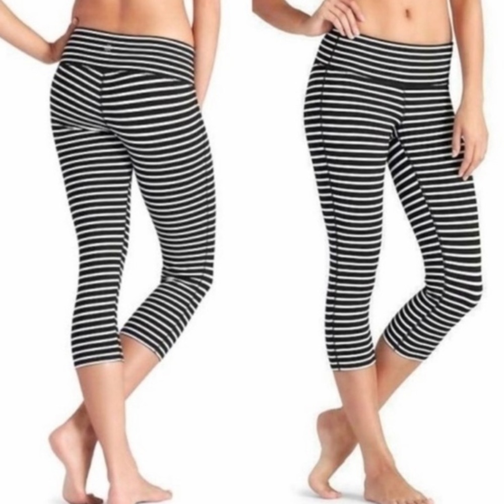 Athleta chaturanga striped cropped leggings size medium